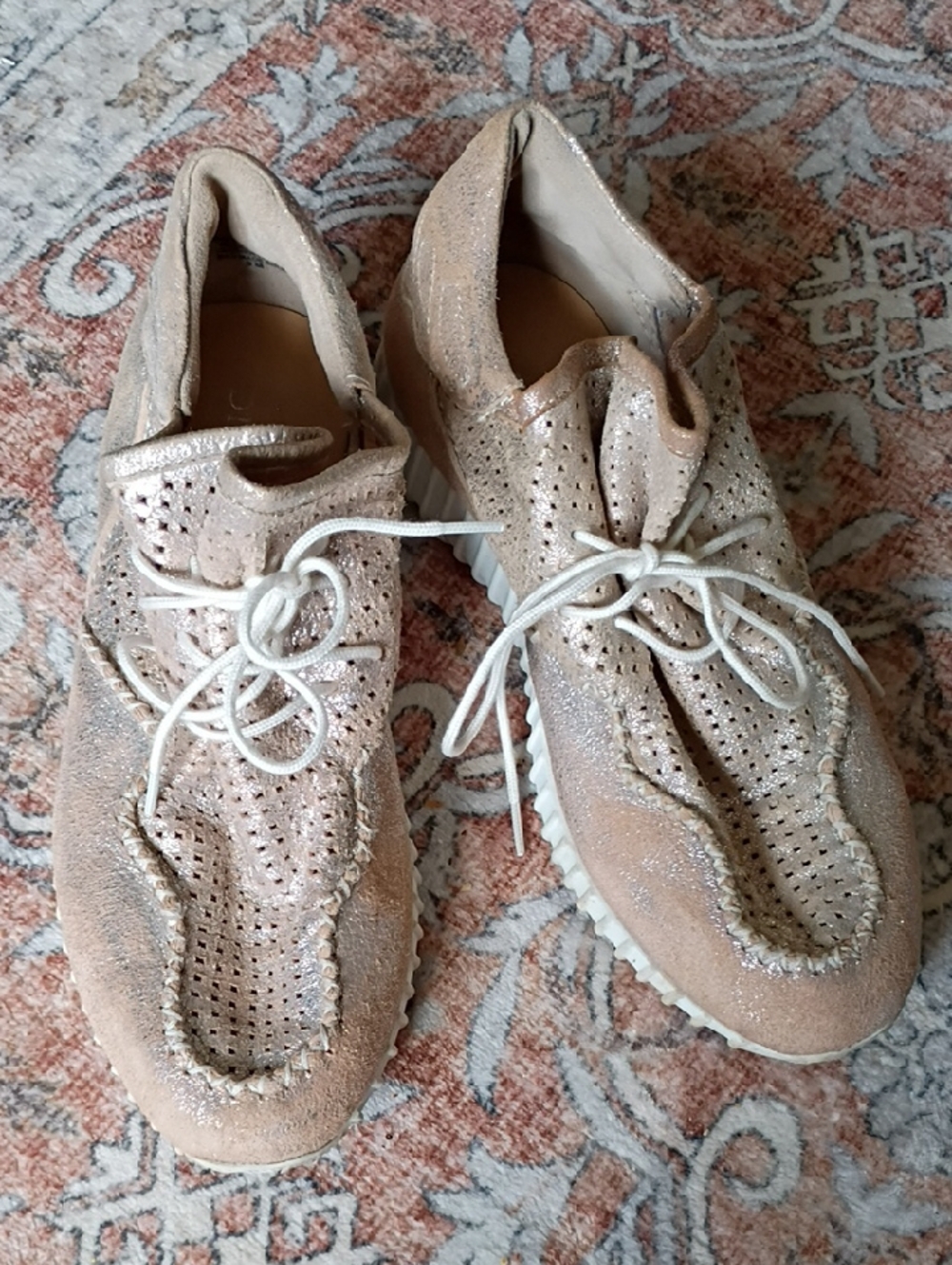 Diba True 9M Metallic Sneaker